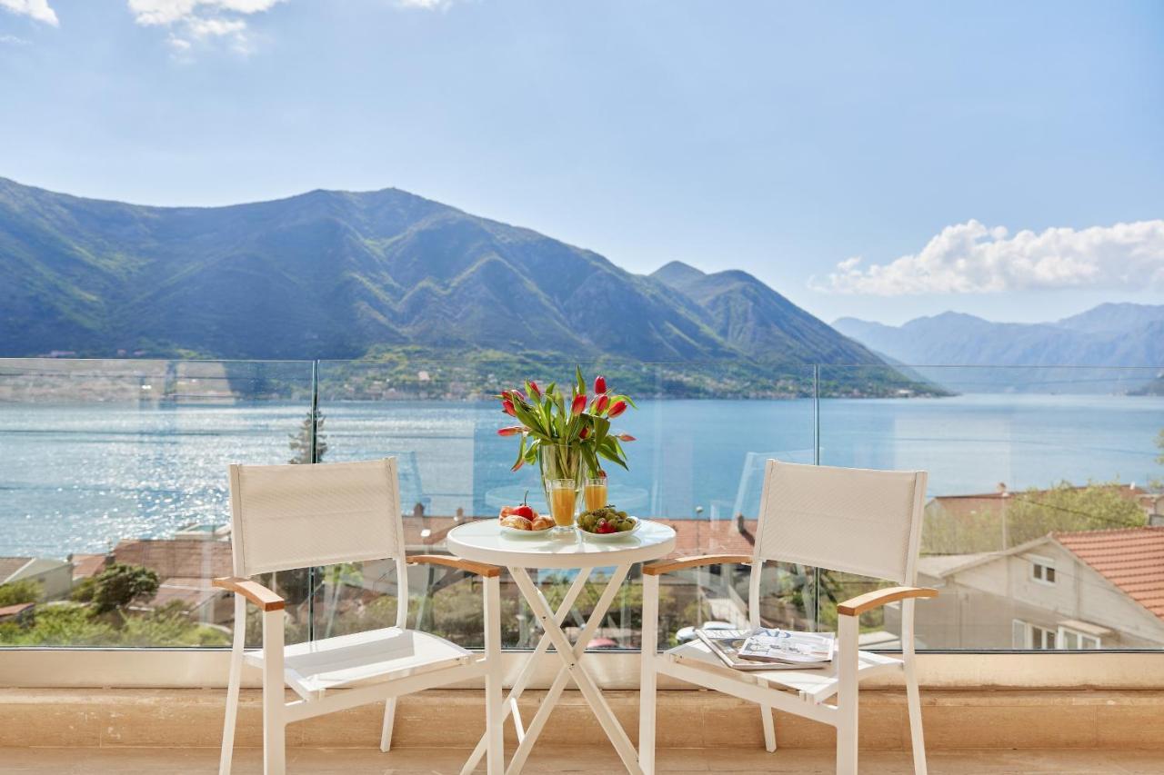 Apartment Noa With Sea View Kotor Exterior photo