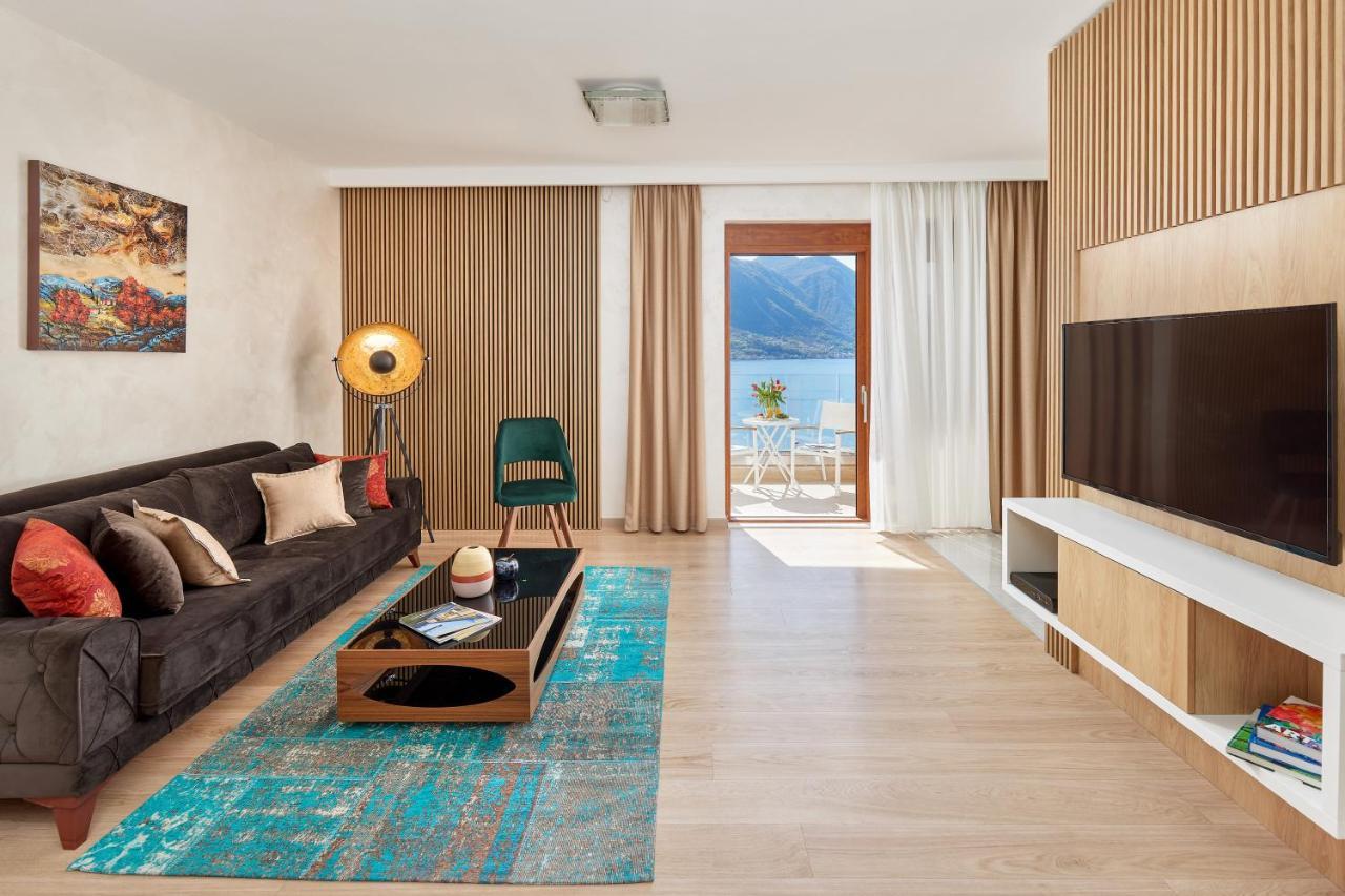Apartment Noa With Sea View Kotor Exterior photo
